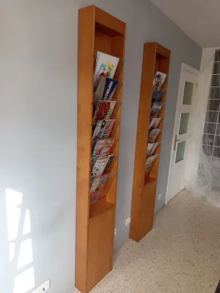 Revistero de madera