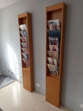 Revistero de madera