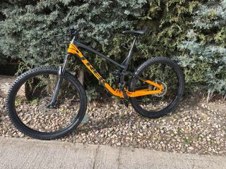 Bicicleta Trek Fuel EX 5 2023
