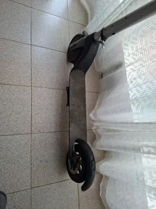 Patinete Bongo buen estado patin y cargador 100e