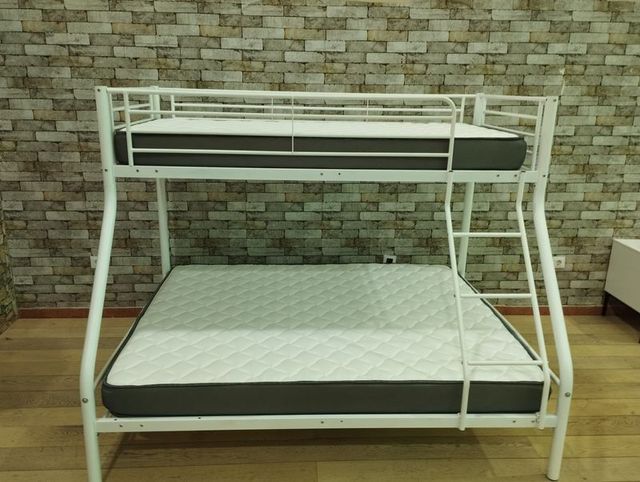 Litera Marimonial y 02 colchones, OFERTA!