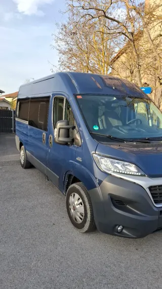 Alquiler furgoneta 9 plazas