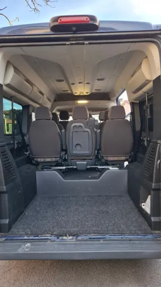 Alquiler furgoneta 9 plazas