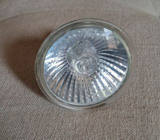 Lámpara flexo de escritorio de color rojo