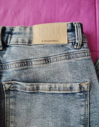 Vaqueros Stradivarius D10 Azules