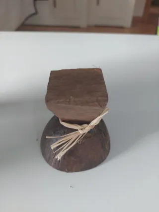 Decoración, copa de cáscara de coco.