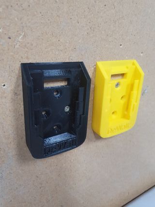 DEWALT 18V --4 Soportes para batería