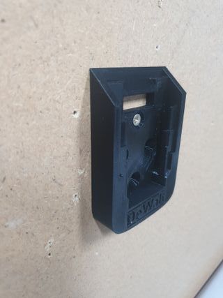 DEWALT 18V --4 Soportes para batería