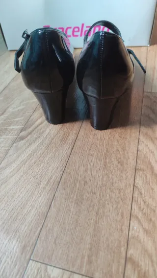 Zapatos charol tacón negros sin estrenar