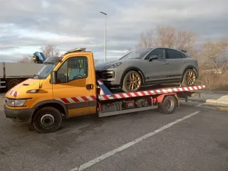 Servicio de grúas y portes de maquinaria y mas...