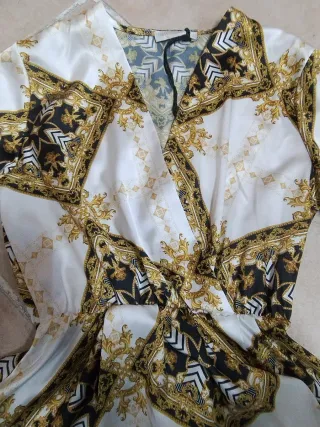 Top Elegante Stampa Foulard Made in Italy