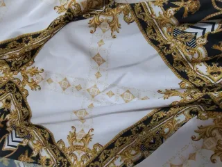 Top Elegante Stampa Foulard Made in Italy