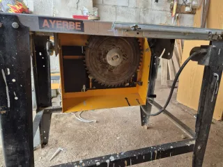 Sierra de mesa para carpintería