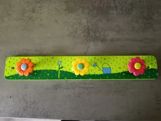 Perchero infantil decorativo flores