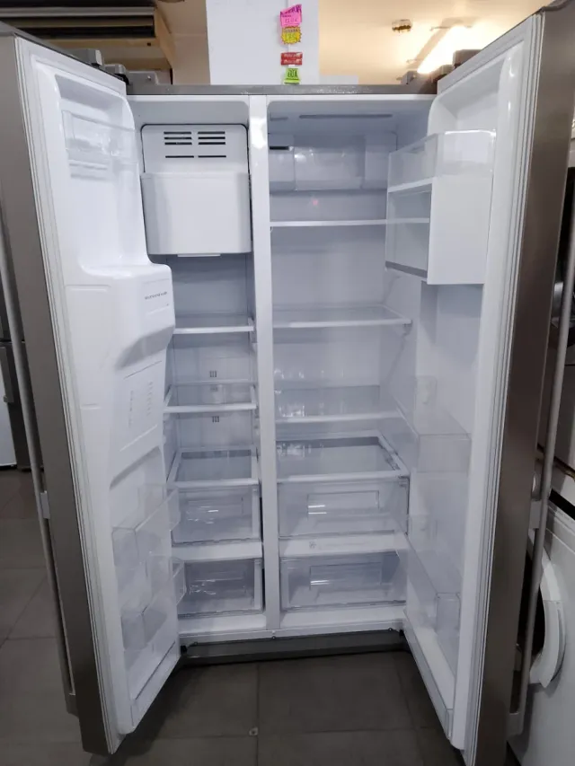 Nevera Electrolux  side -by-side Acero Inoxidable