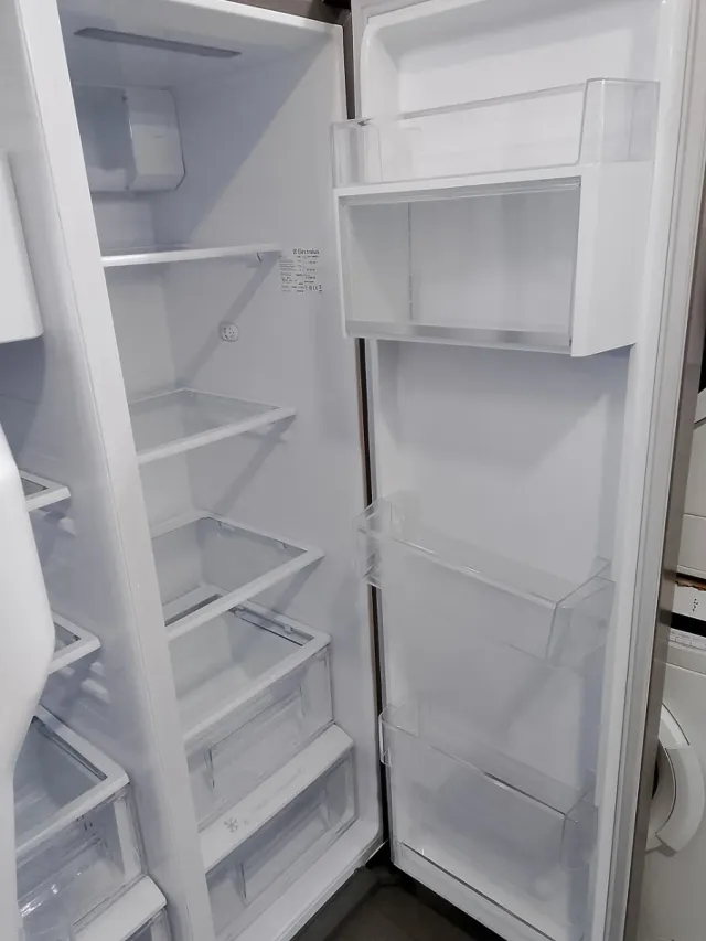 Nevera Electrolux  side -by-side Acero Inoxidable