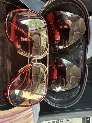 Gafas de sol Porsche Design doradas y rojas