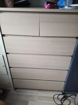 Cómoda Ikea madera clara