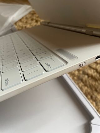 Funda Teclado Magnética iPad Pro 12.9