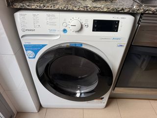 Lavadora Secadora Indesit 9kg 1400rpm