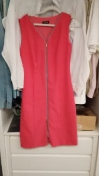 Vestido salmón con cremallera frontal