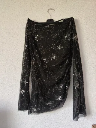 Top negro con pedrería