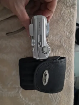 Cámara Digital Nikon Coolpix E3200