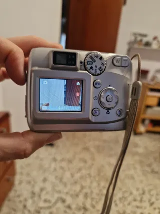 Cámara Digital Nikon Coolpix E3200