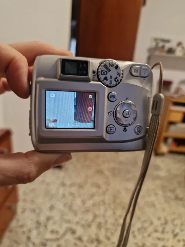 Cámara Digital Nikon Coolpix E3200