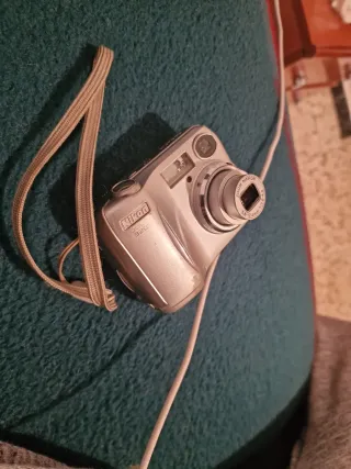 Cámara Digital Nikon Coolpix E3200