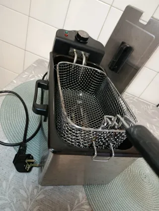 Freidora Eléctrica Aceite ,3 litros.