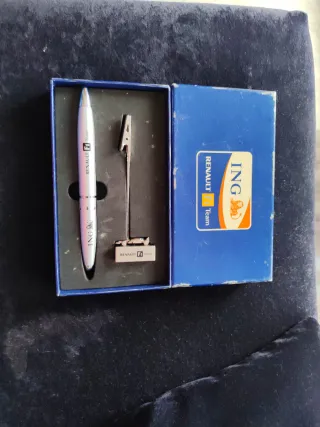 Bolígrafo y clip Renault F1 Team