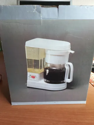 Cafetera Eléctrica Blanca