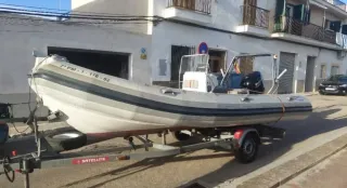 Barca semirrígida 5.70m Suzuki 90cv 4T