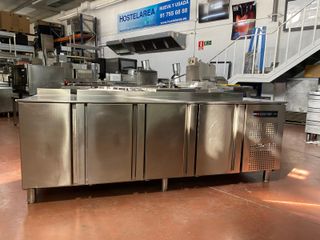 Mesa Fría Gastronorm 4 Puertas