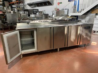 Mesa Fría Gastronorm 4 Puertas