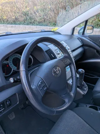 Toyota Corolla 2.2 D-4D Sport · 177 CV · 7 plazas