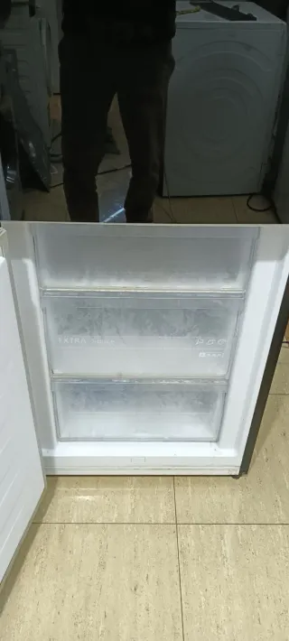 Nevera Hisense Negra No Frost energía A+