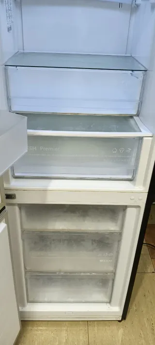 Nevera Hisense Negra No Frost energía A+