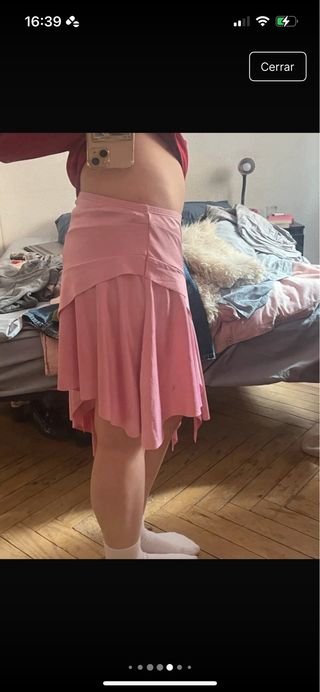 Falda asimétrica rosa