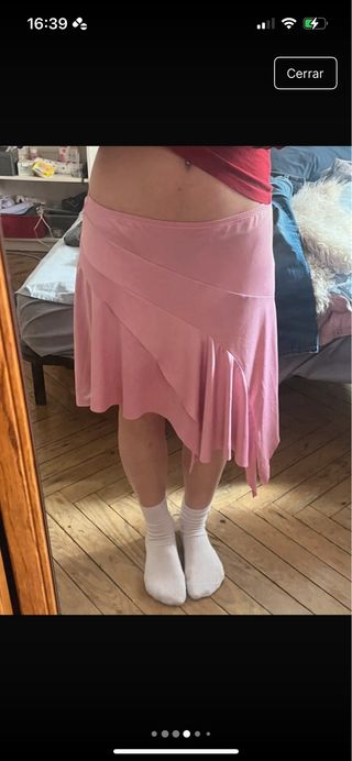 Falda asimétrica rosa