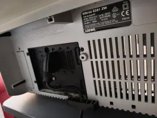 Televisor Loewe Vitrus 6381 ZW 32 Plata