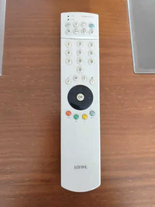 Televisor Loewe Vitrus 6381 ZW 32 Plata