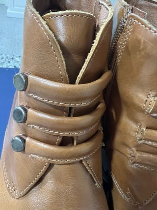 Botines de piel color avellana