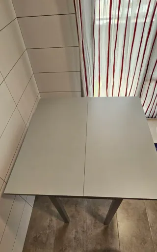 Mesa de cocina extensible cristal y metal