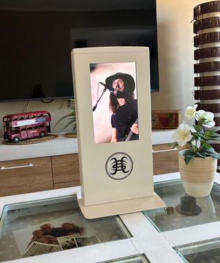 Tótem digital.  HÉROES DEL SILENCIO