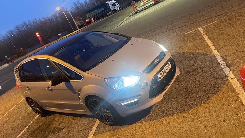 Ford S-MAX 2012 - foto 1