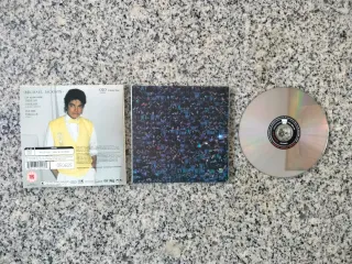 CD y DVD Michael Jackson: Earth Song y Thriller