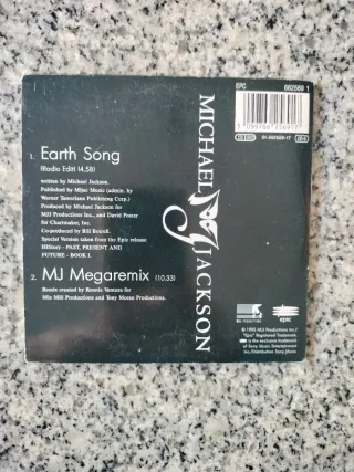 CD y DVD Michael Jackson: Earth Song y Thriller