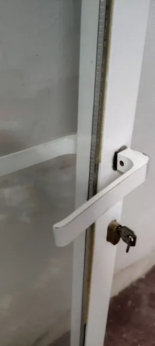 PUERTA DE ALUMINIO SIN MARCO CON CRISTAL CLIMALIT